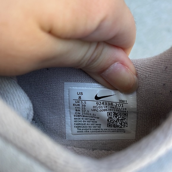 Nike Air Bella Trainers - women’s size 8 sneakers - Picture 7 of 7